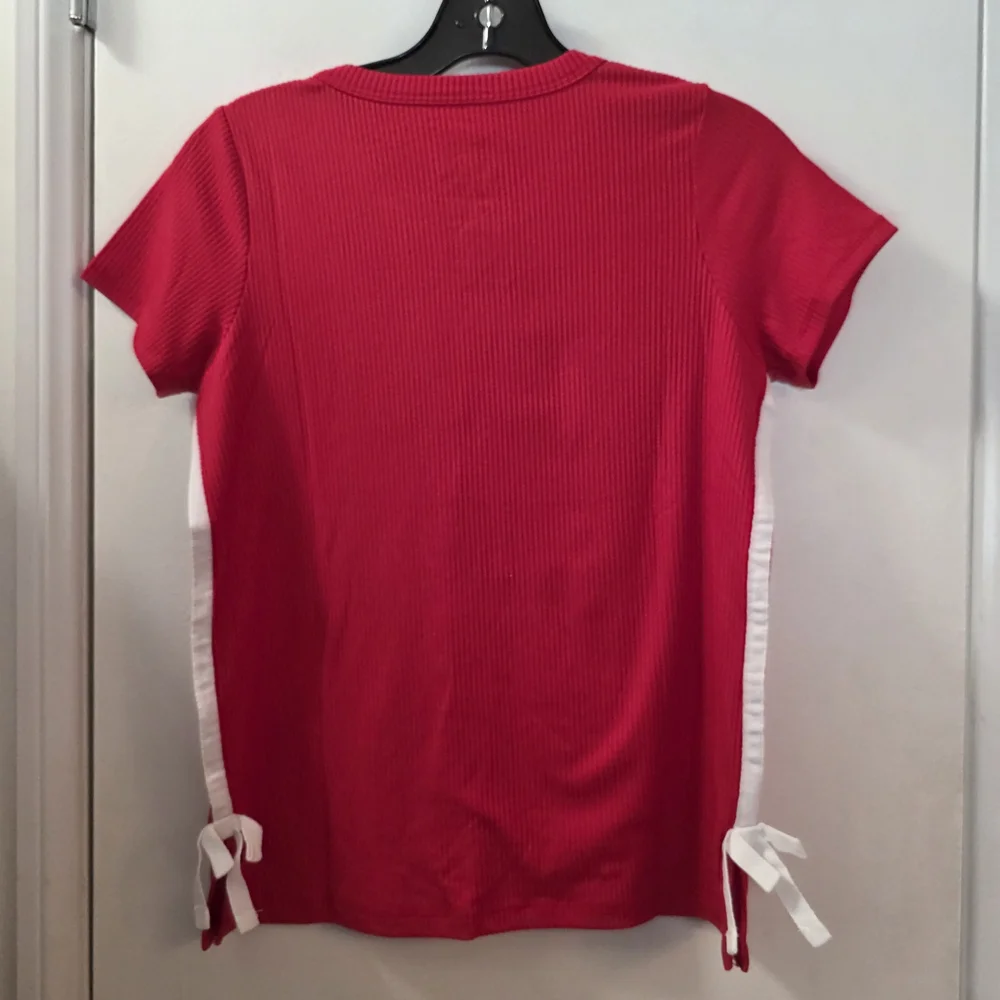 Hello Kitty Red Girls' Graphic Tee - Picture 5 of 6